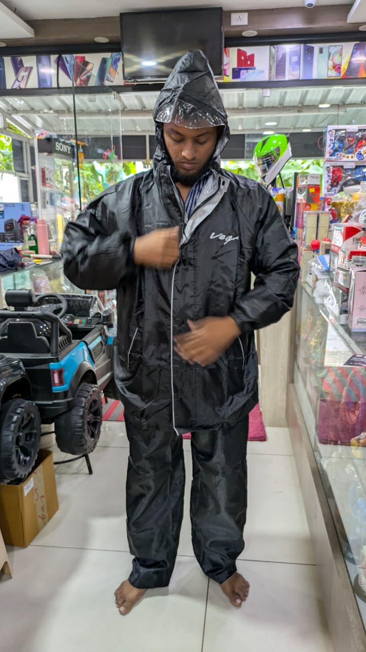Vega jazz rain wear Black Color (with free size pant )
