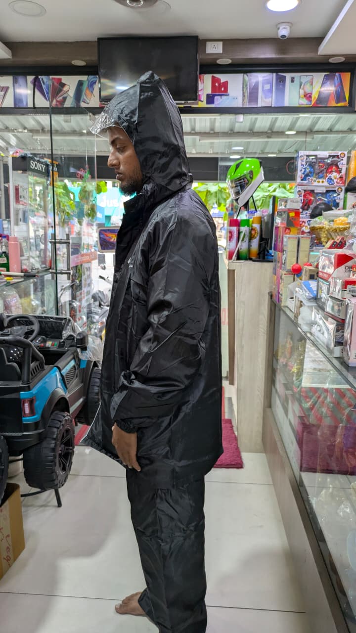 Vega jazz rain wear Black Color (with free size pant )