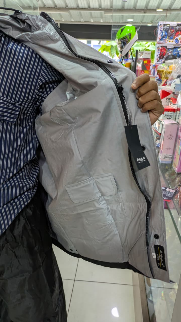 Vega jazz rain wear Black Color (with free size pant )