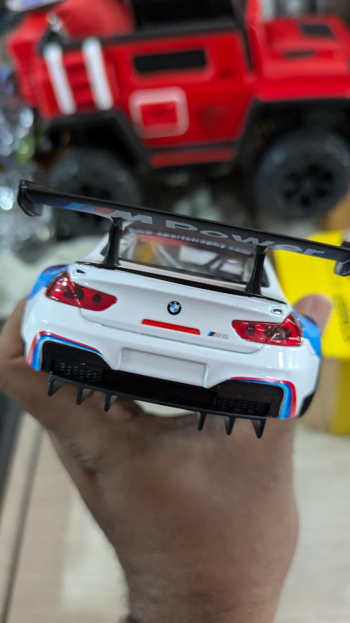 1:24 SCALE BMW M6 GT3 white MSZ  Diecast cars
