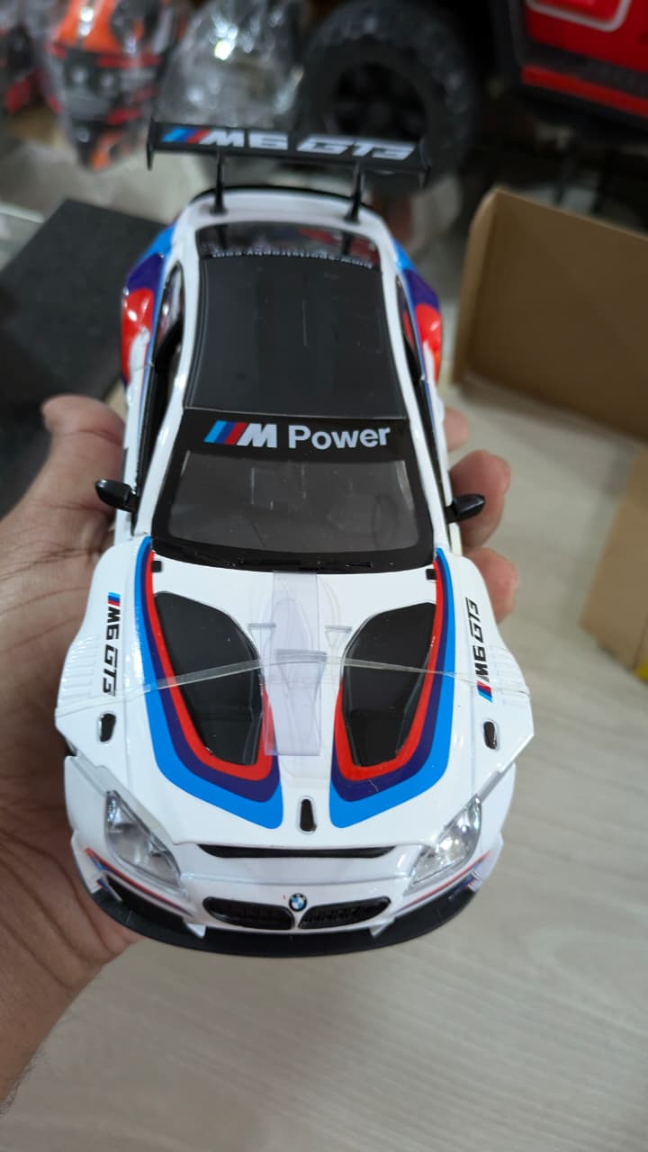 1:24 SCALE BMW M6 GT3 white MSZ  Diecast cars