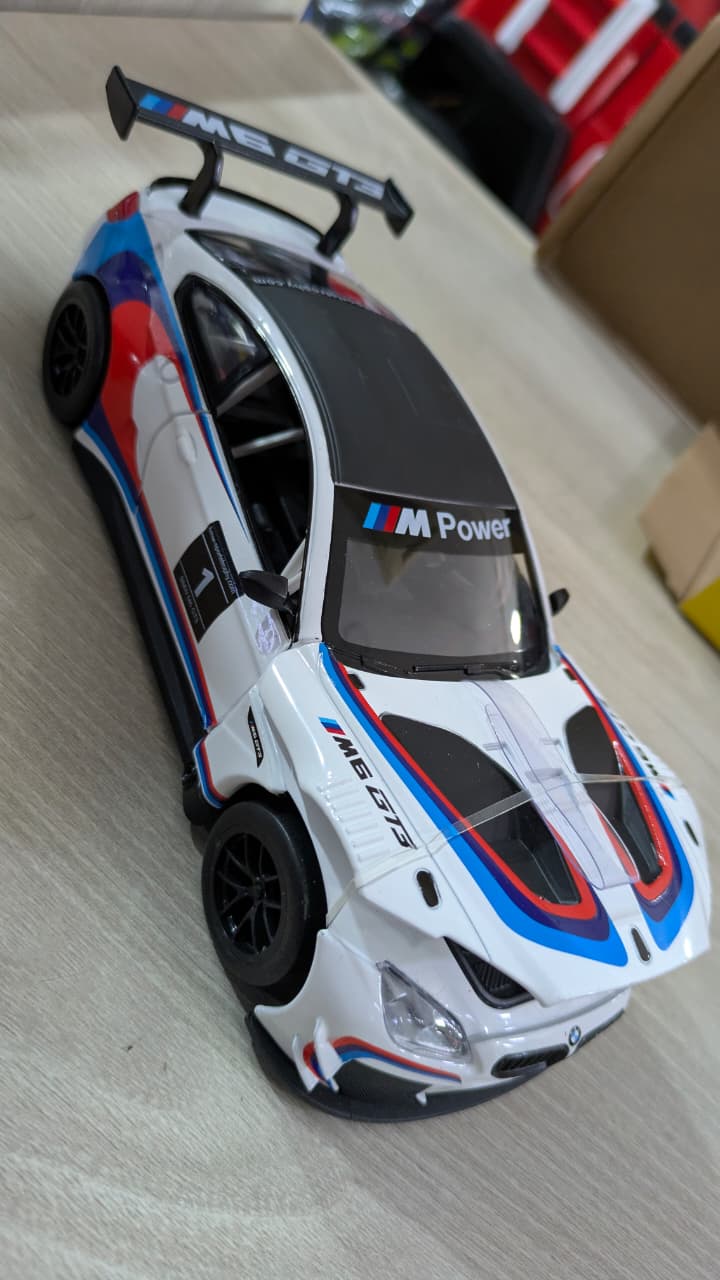 1:24 SCALE BMW M6 GT3 white MSZ  Diecast cars