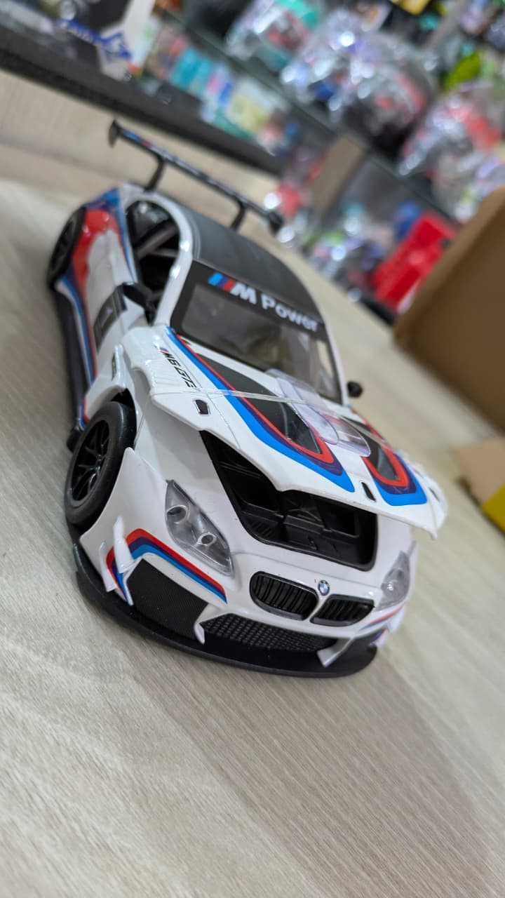 1:24 SCALE BMW M6 GT3 white MSZ  Diecast cars