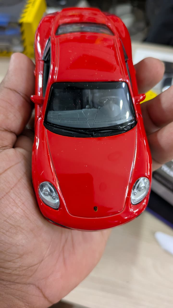 1:32 scale Porsche Cayman Red MSZ cars