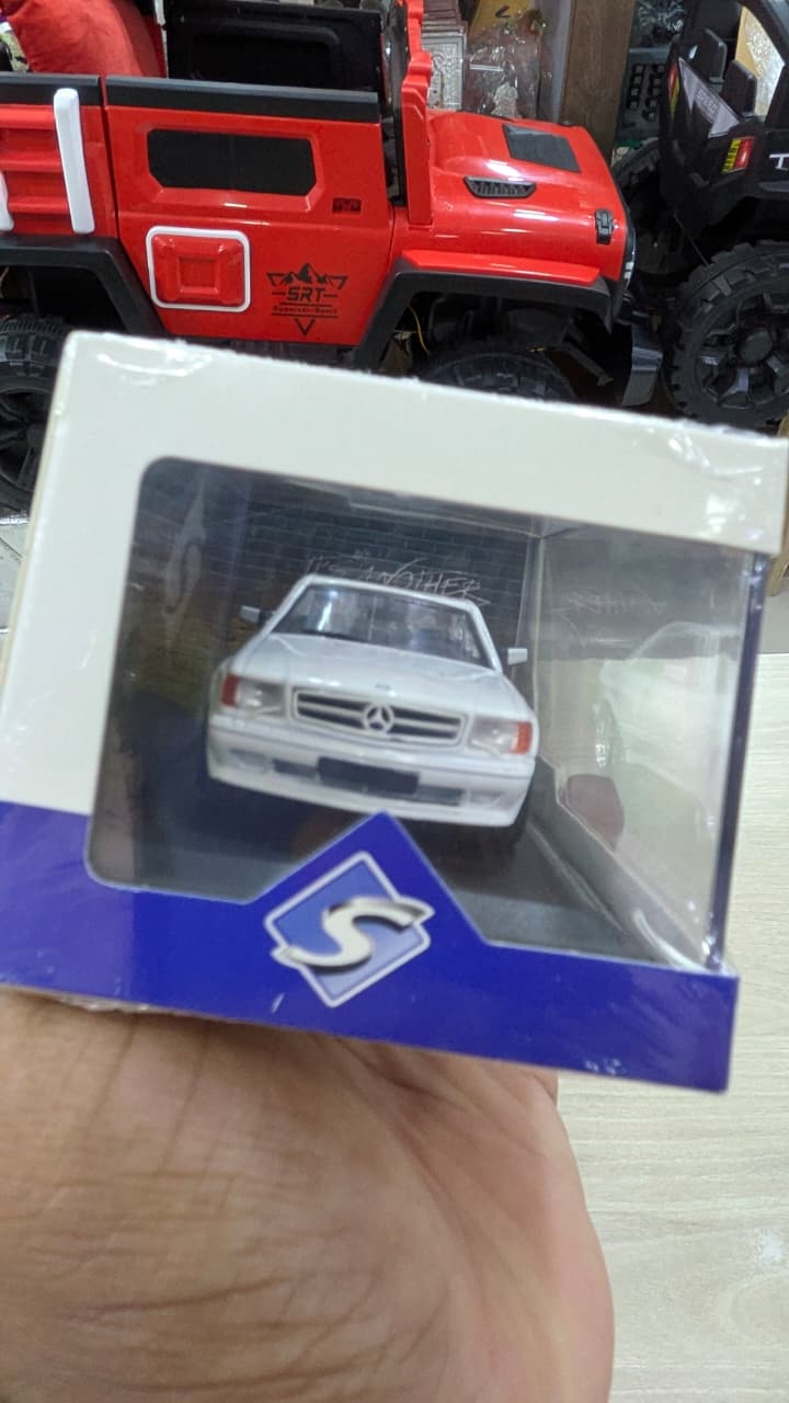 1:43 MERCEDES SEC 560 AMG WIDEBODY WHITE SOLIDO