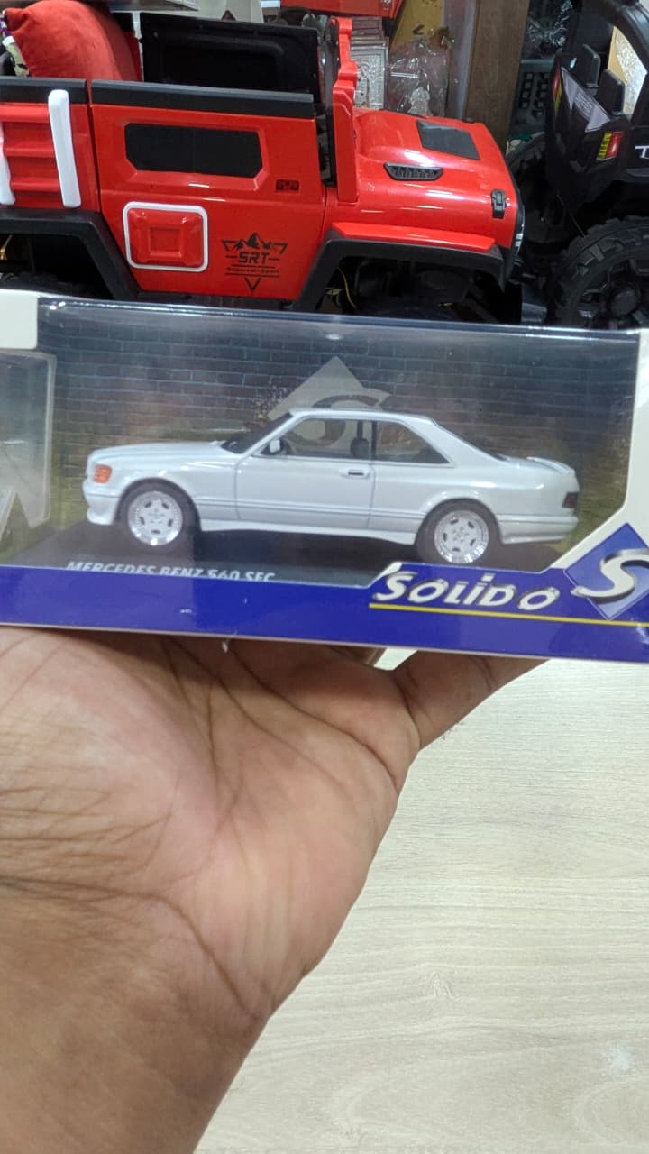 1:43 MERCEDES SEC 560 AMG WIDEBODY WHITE SOLIDO