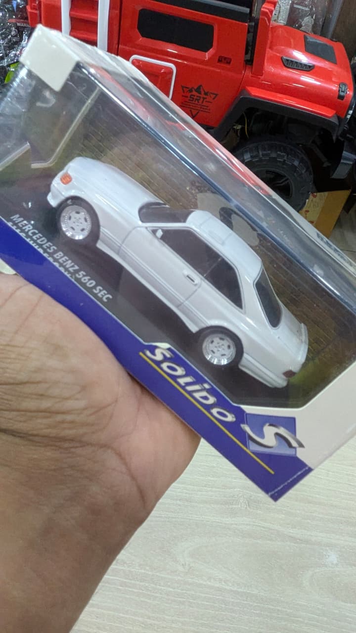 1:43 MERCEDES SEC 560 AMG WIDEBODY WHITE SOLIDO