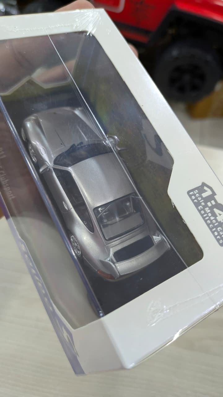 1:43 PORSCHE 993 CARRERA RS CLUBSPORT POLAR SILVER SOLIDO
