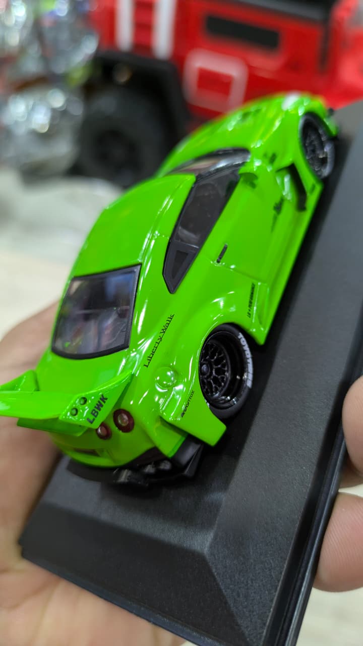 1:43 NISSAN GTR R35 LB WORK BODY KIT GREEN SOLIDO
