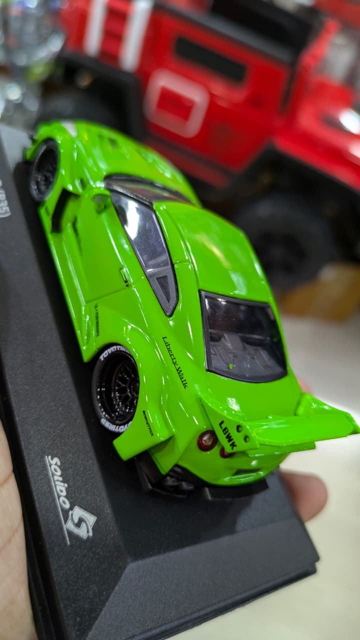 1:43 NISSAN GTR R35 LB WORK BODY KIT GREEN SOLIDO