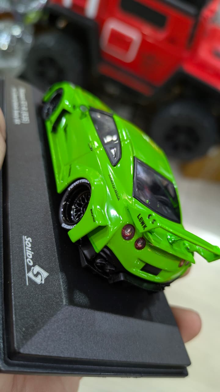 1:43 NISSAN GTR R35 LB WORK BODY KIT GREEN SOLIDO