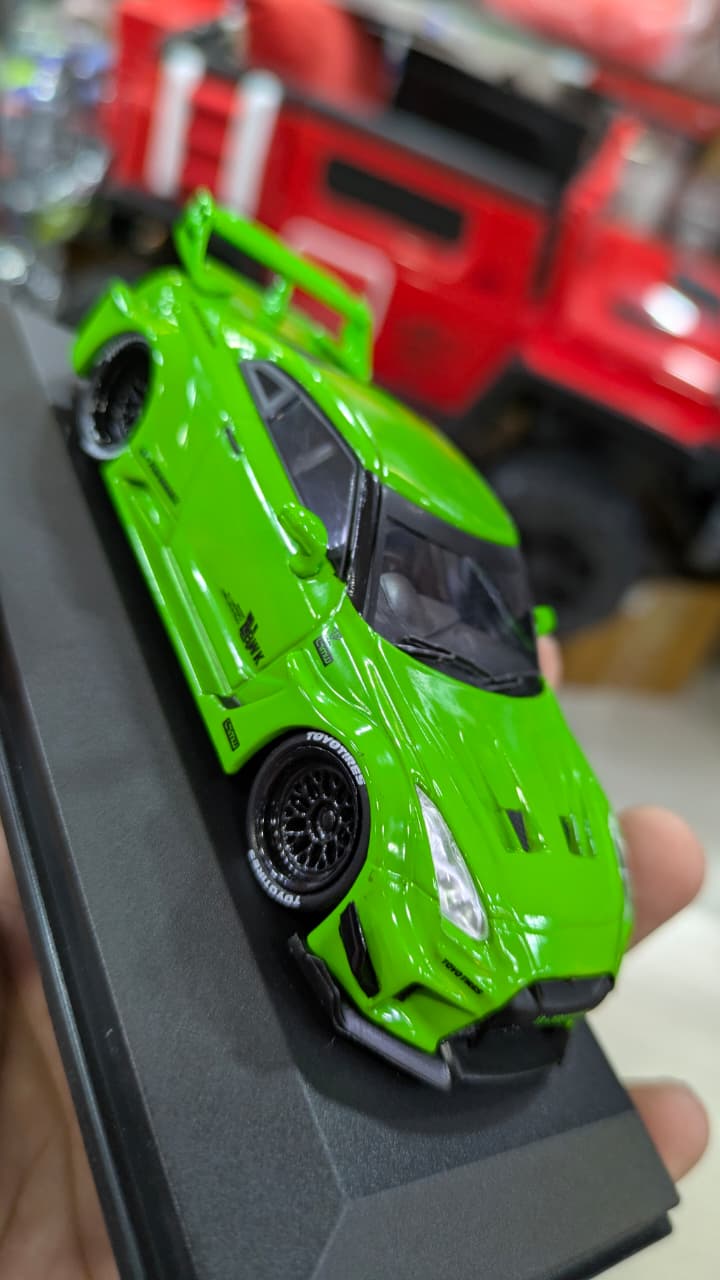 1:43 NISSAN GTR R35 LB WORK BODY KIT GREEN SOLIDO