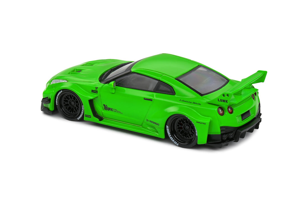 1:43 NISSAN GTR R35 LB WORK BODY KIT GREEN SOLIDO