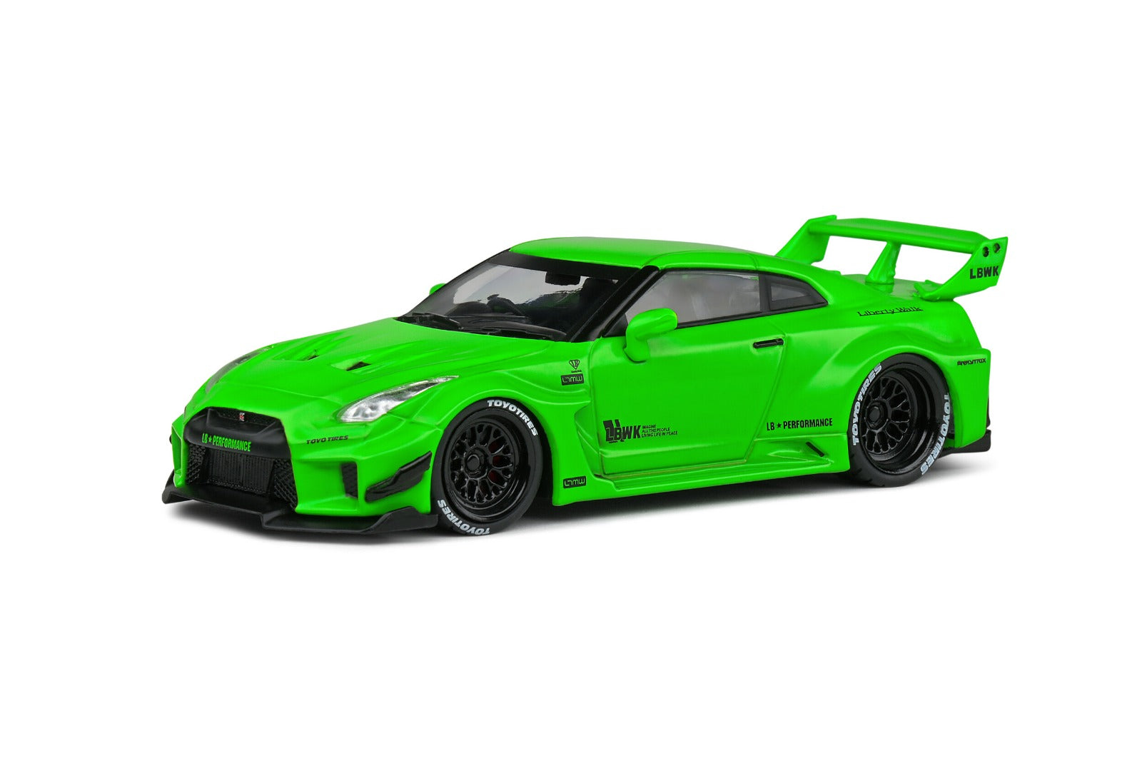 1:43 NISSAN GTR R35 LB WORK BODY KIT GREEN SOLIDO