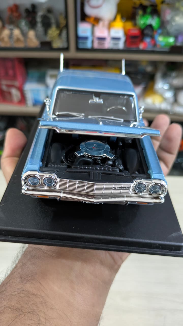 1:24 scale 1964 Chevrolet Impala SS bburago Diecast