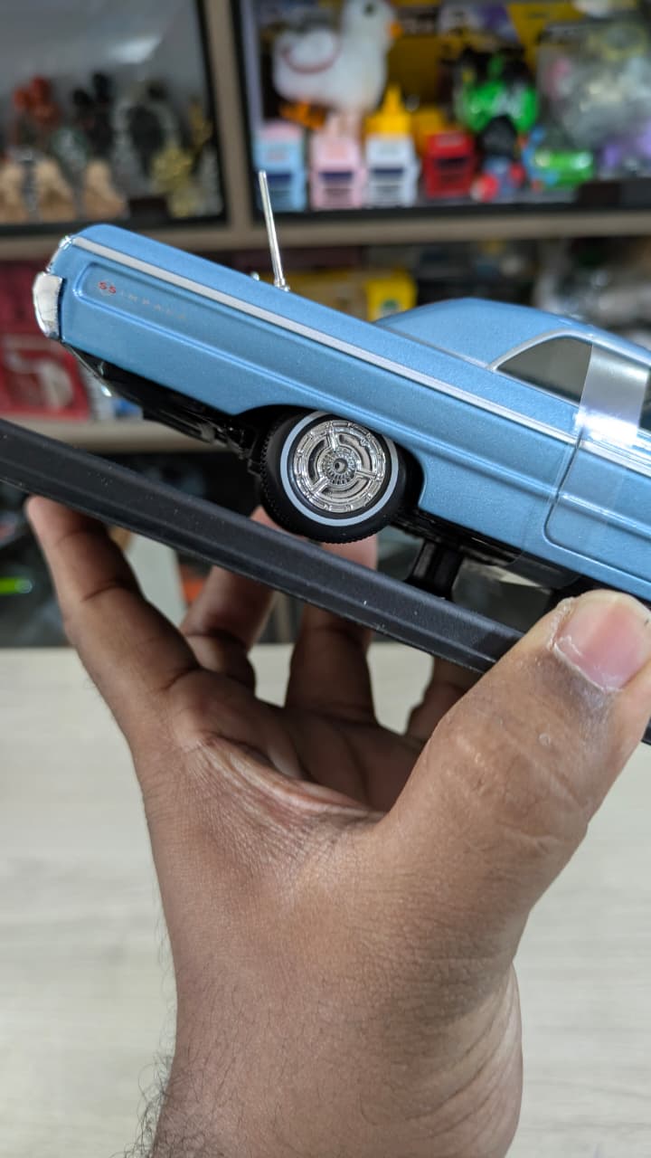 1:24 scale 1964 Chevrolet Impala SS bburago Diecast