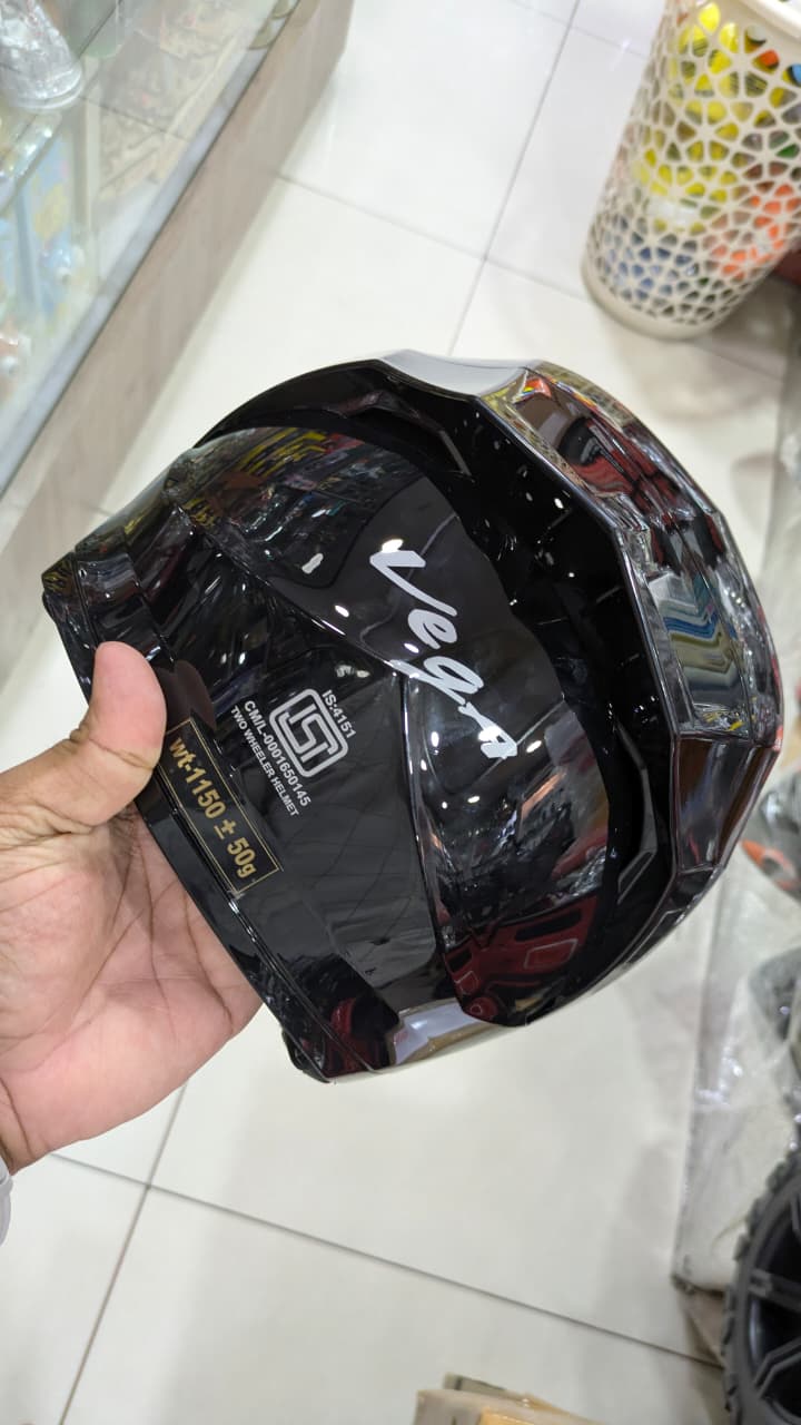 Vega sonic dx glossy black (with smoke visor )