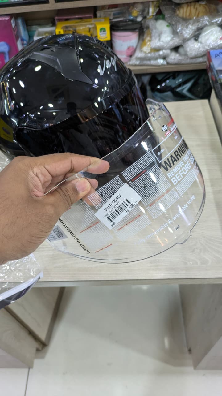 Vega sonic dx glossy black (with smoke visor )