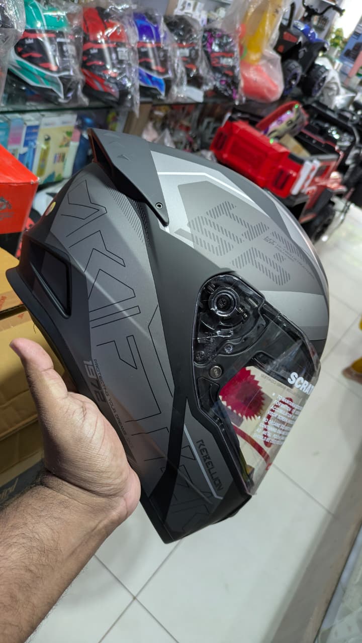 Studds Driftter D6 Grey MAT Finish Full Face Helmet