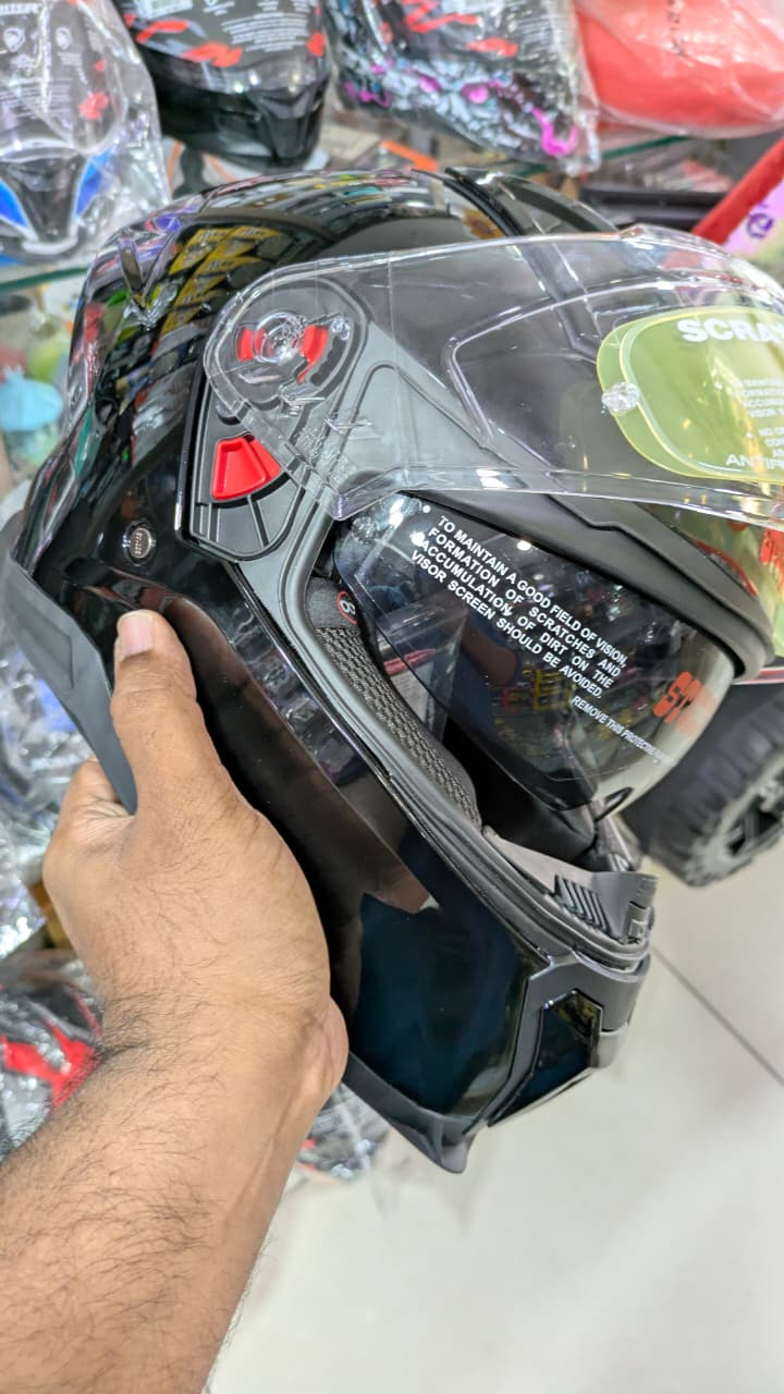 Studds Helios Full Face glossy Black Helmet