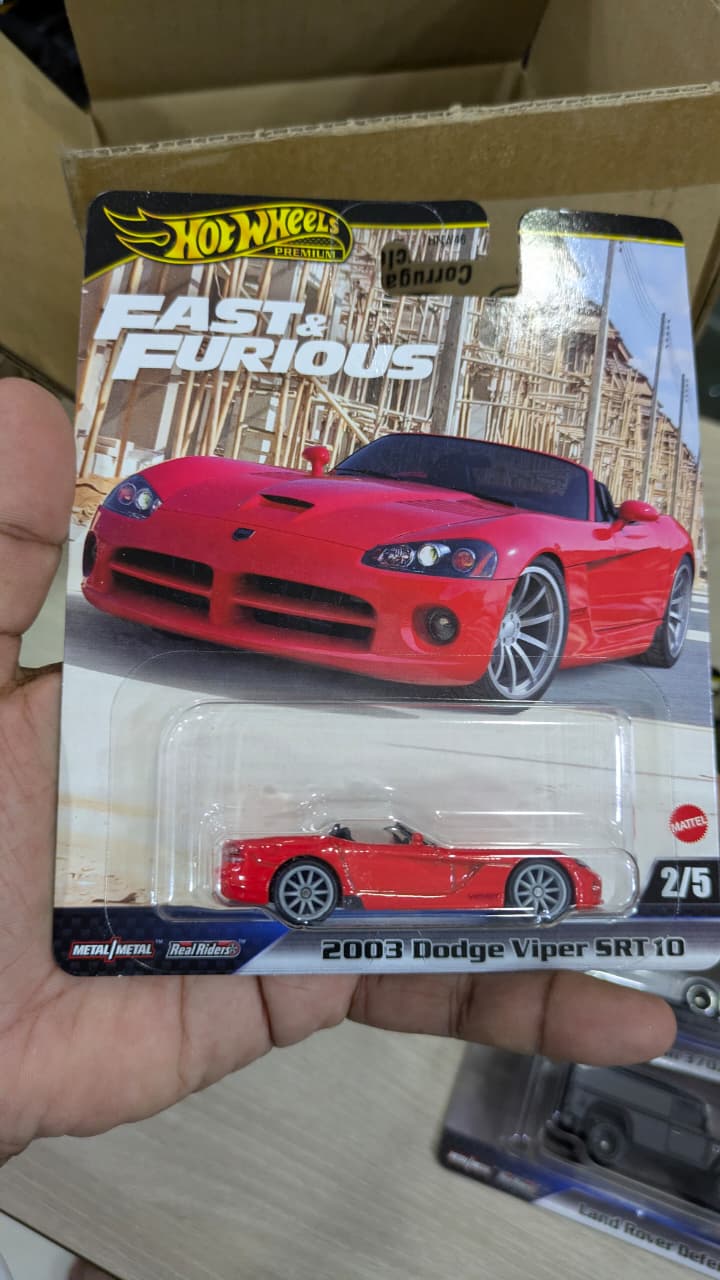 Hotwheels premium imported 2003 Dodge viper srt