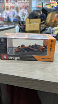 1:64 bburago McLaren MCL39 Oscar Plastri Diecast (acrylic box packing)