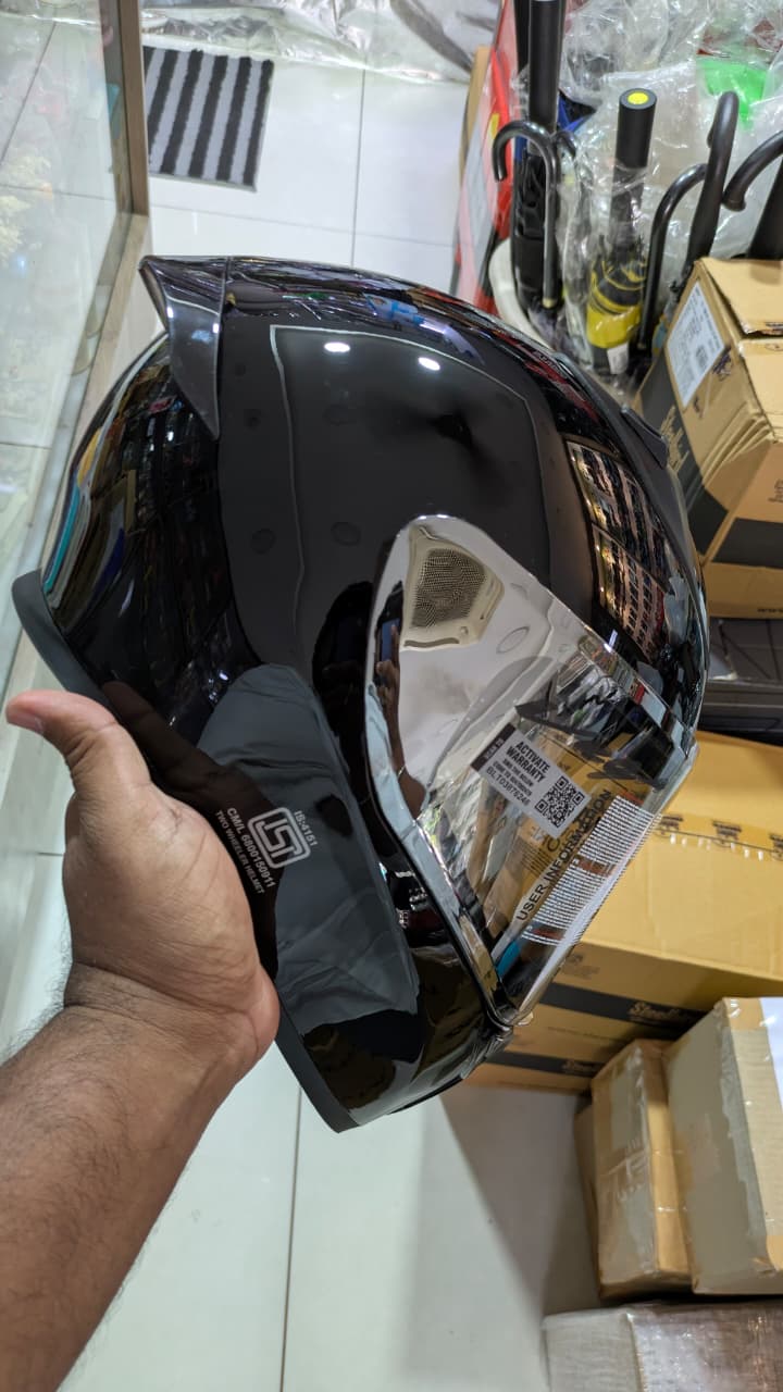 Vega bolt glossy black full face helmet( mirror visor fitted)