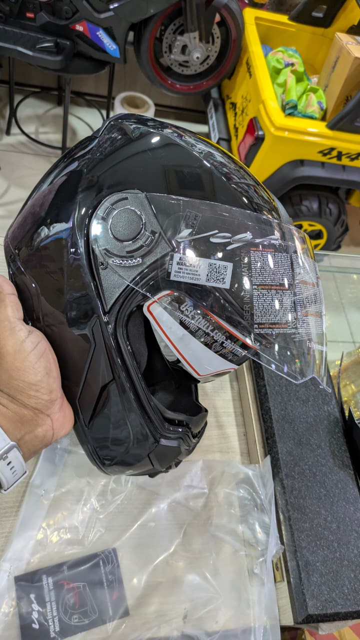 Vega ryker glossy black helmet