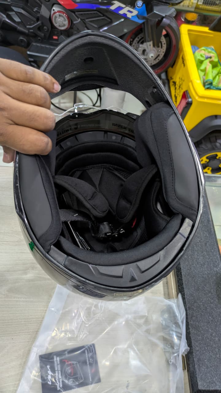 Vega ryker glossy black helmet