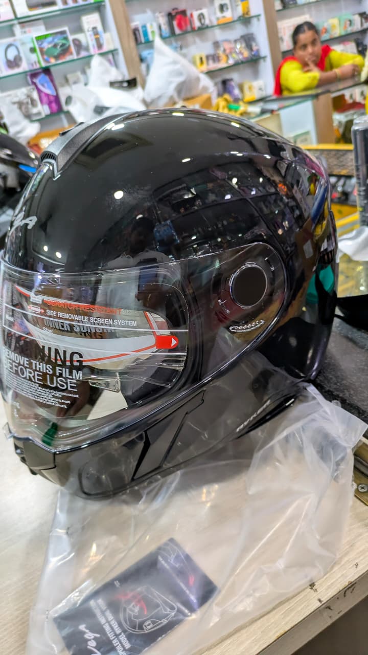 Vega ryker glossy black helmet