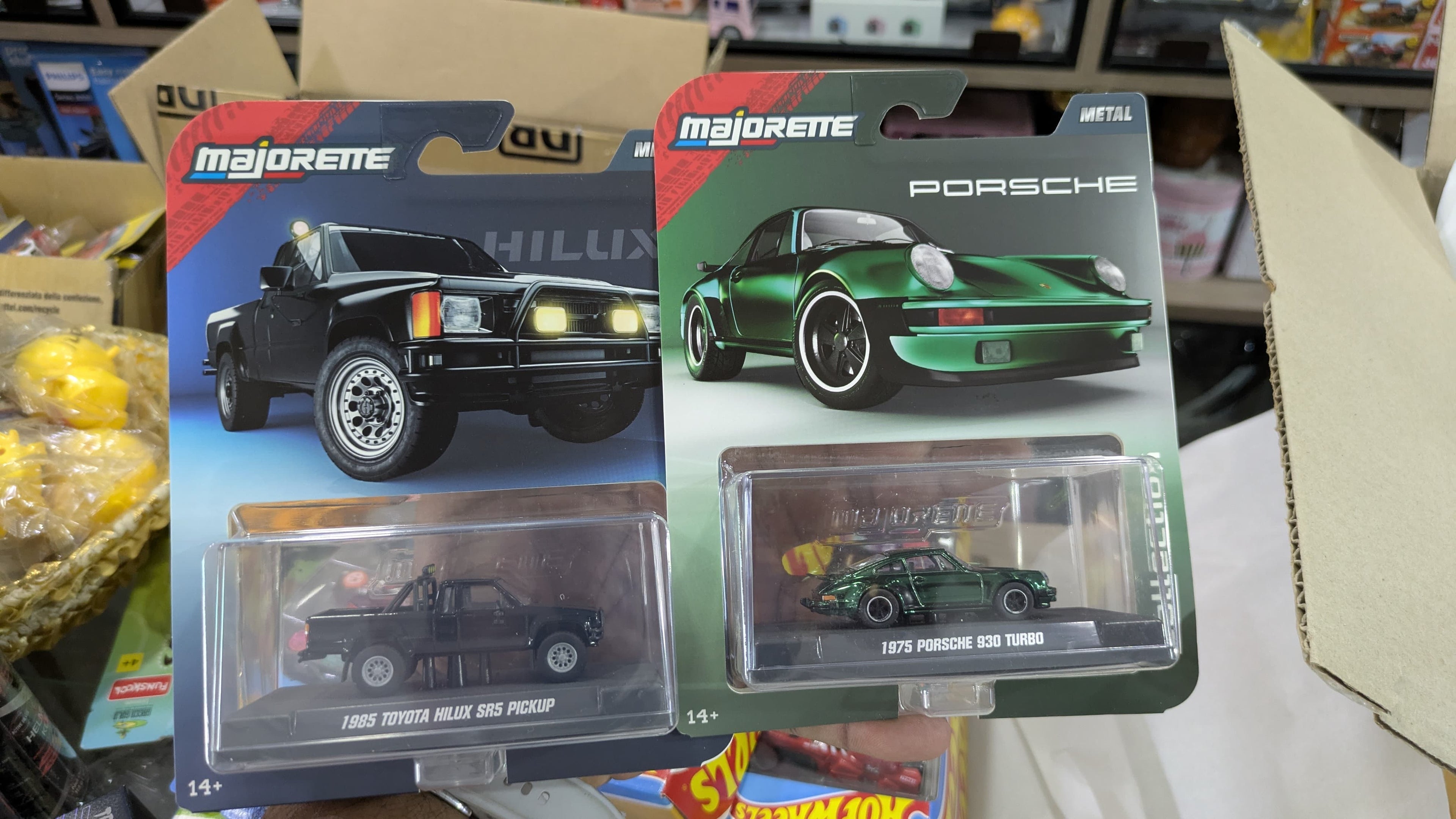 Majorette 1975 Porsche 930 turbo and 1985 Toyota hilux sr5 pickup Diecast combo