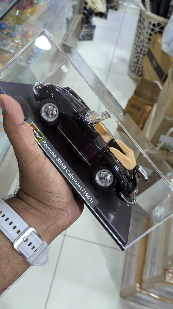1:24 bburago Porsche 356B cabriolet (1961) Diecast car (acrylic box packing)
