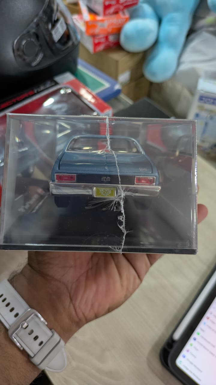 1:24 Maisto 1970 Chevrolet Nova SS Diecast (acrylic box packing)