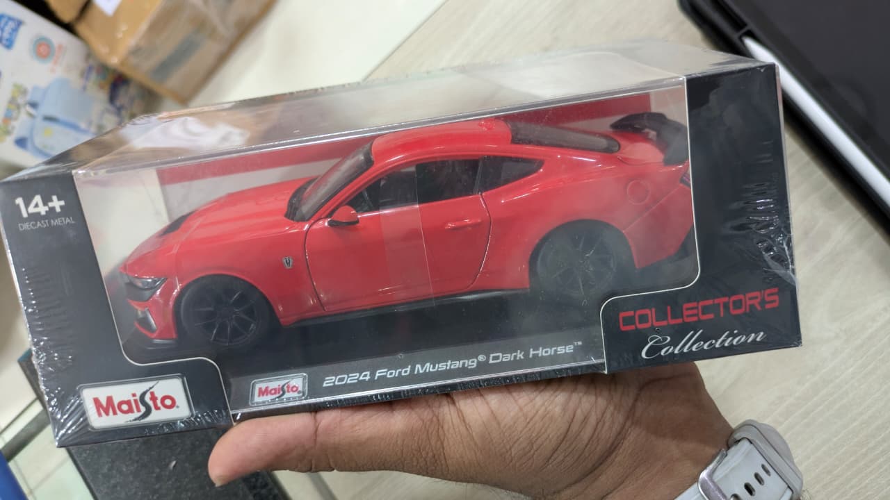 1:24 2024 Ford Mustang Dark Horse Diecast (acrylic Box packing) Red colour