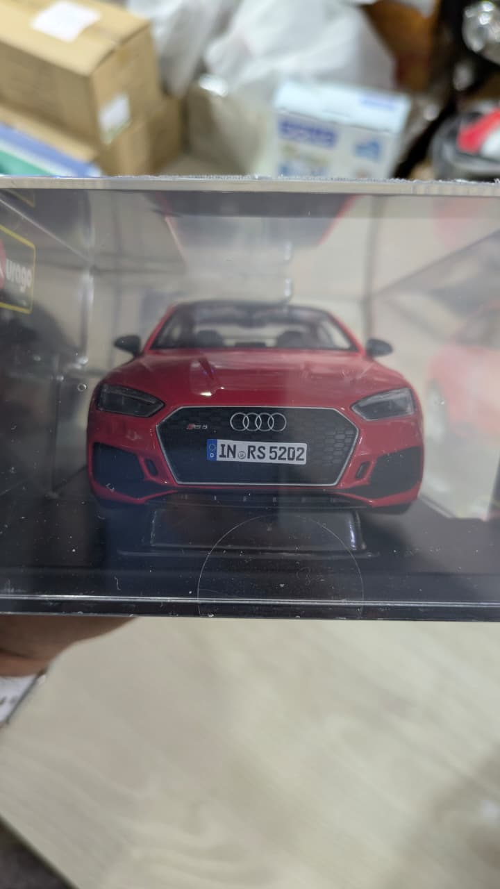 1:24 bburago Audi RS Coupe Diecast car (acrylic box packing)