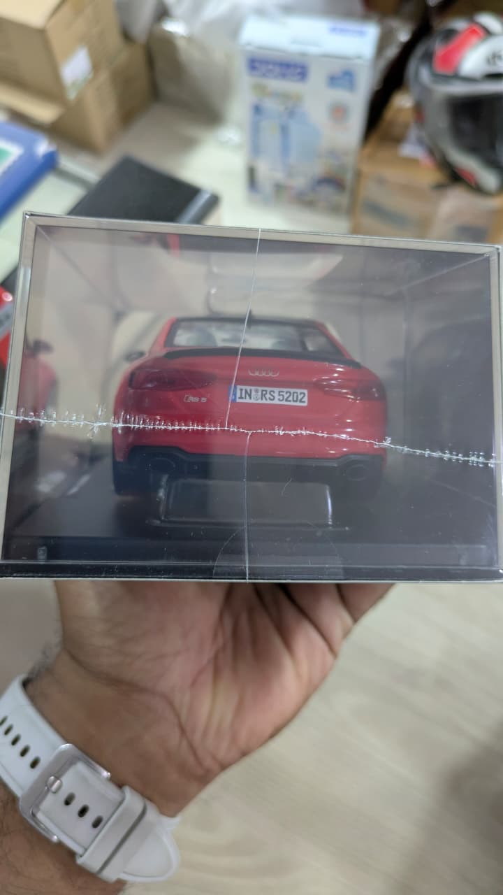 1:24 bburago Audi RS Coupe Diecast car (acrylic box packing)