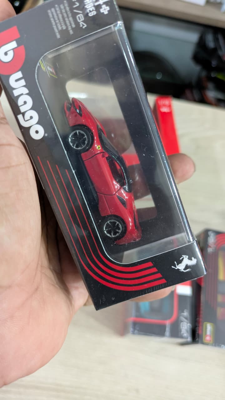 1:64 bburago Ferrari sf90 stradale Diecast (acrylic box packing)