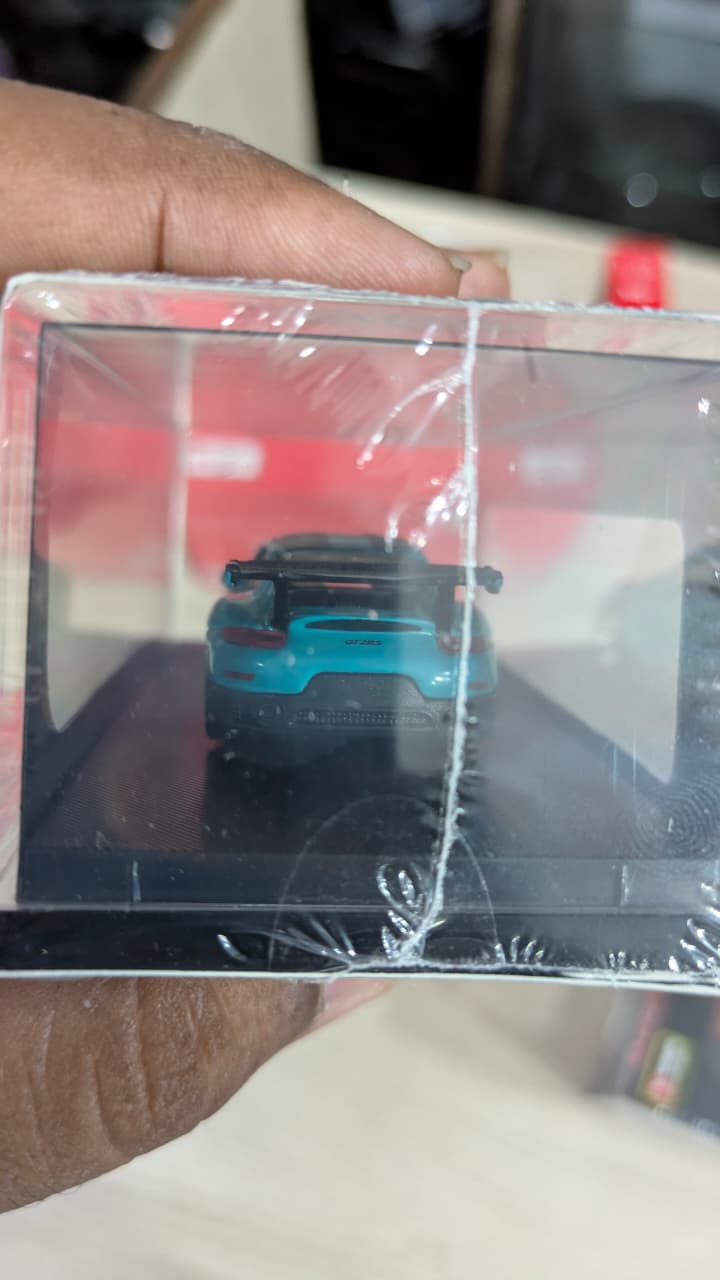 1:64 Porsche 911 GT2 RS Diecast car (acrylic box packing)