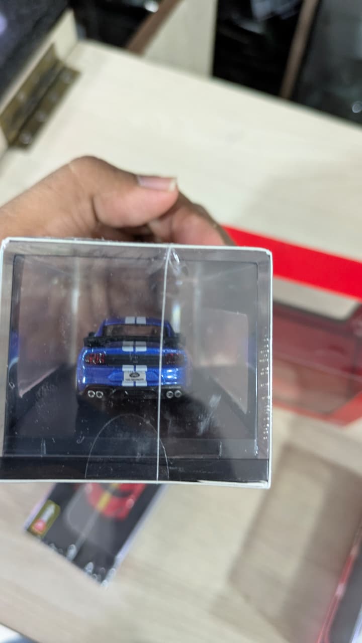 1:64 bburago 2020 Mustang Shelby GT500 Diecast blue car (acrylic box packing)
