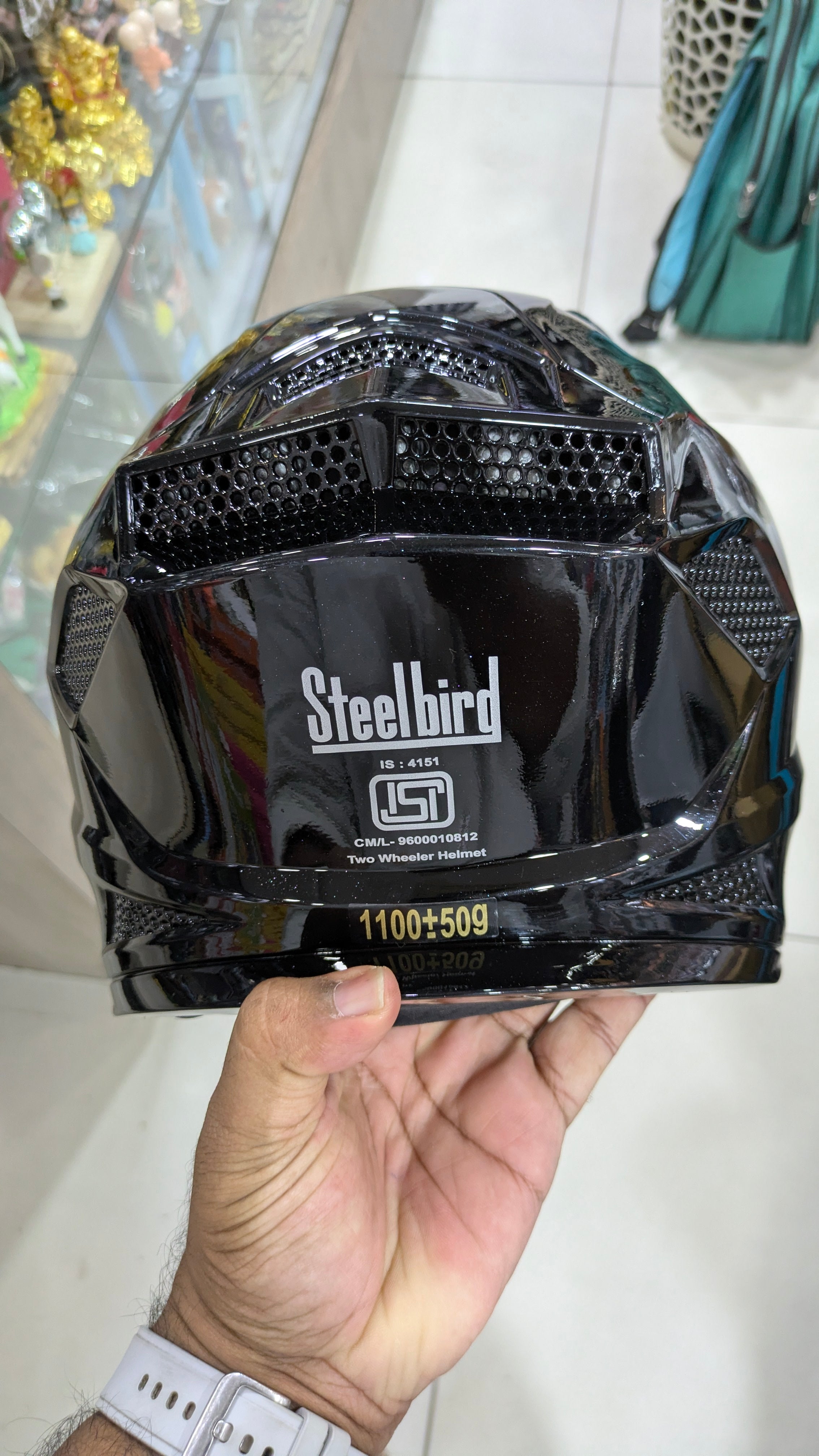 Steelbird sbh25 sharp glossy black dual visor helmet( FREE 219RS SMOKE VISOR)